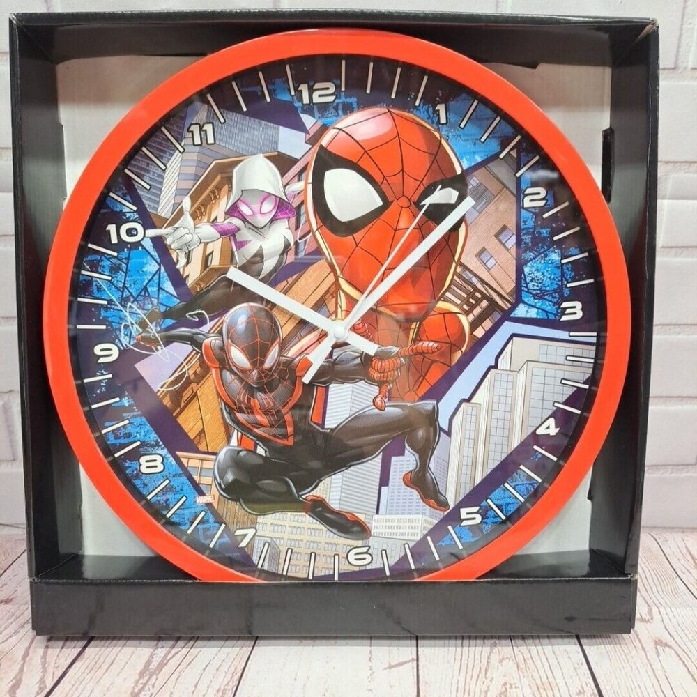 Marvel Spider-Man 12" Wall Clock New In Box‎